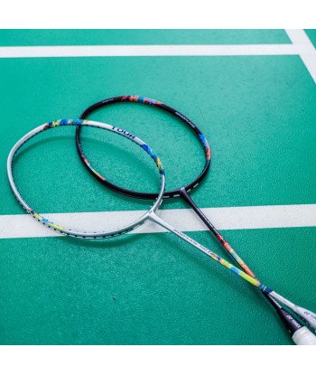 Yonex Nanoflare 700 Game (Silver/Sky Blue) 2024 rembourrage situé sous