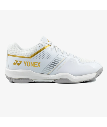 Yonex Strider Wide (White/Gold) Court Shoe Les êtres humains sont 