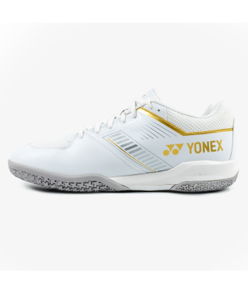 Yonex Strider Wide (White/Gold) Court Shoe Les êtres humains sont 