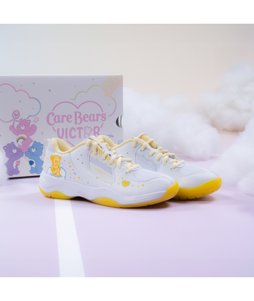 Victor x Care Bears Court Shoes A-CBC AE (White/Bright Yellow) sur le site 