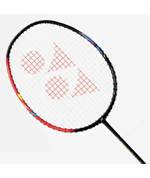 Yonex Astrox 01 Clear (Black/Red) PreStrung s'inspire de l'anatomie humaine